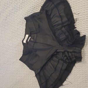 VIBRANT MIU black denim distressed skort size S